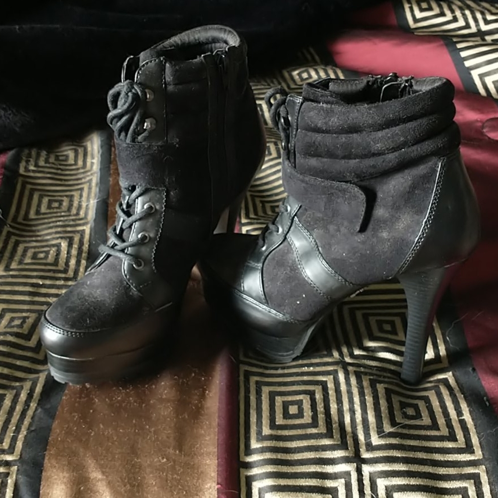 Women's boots